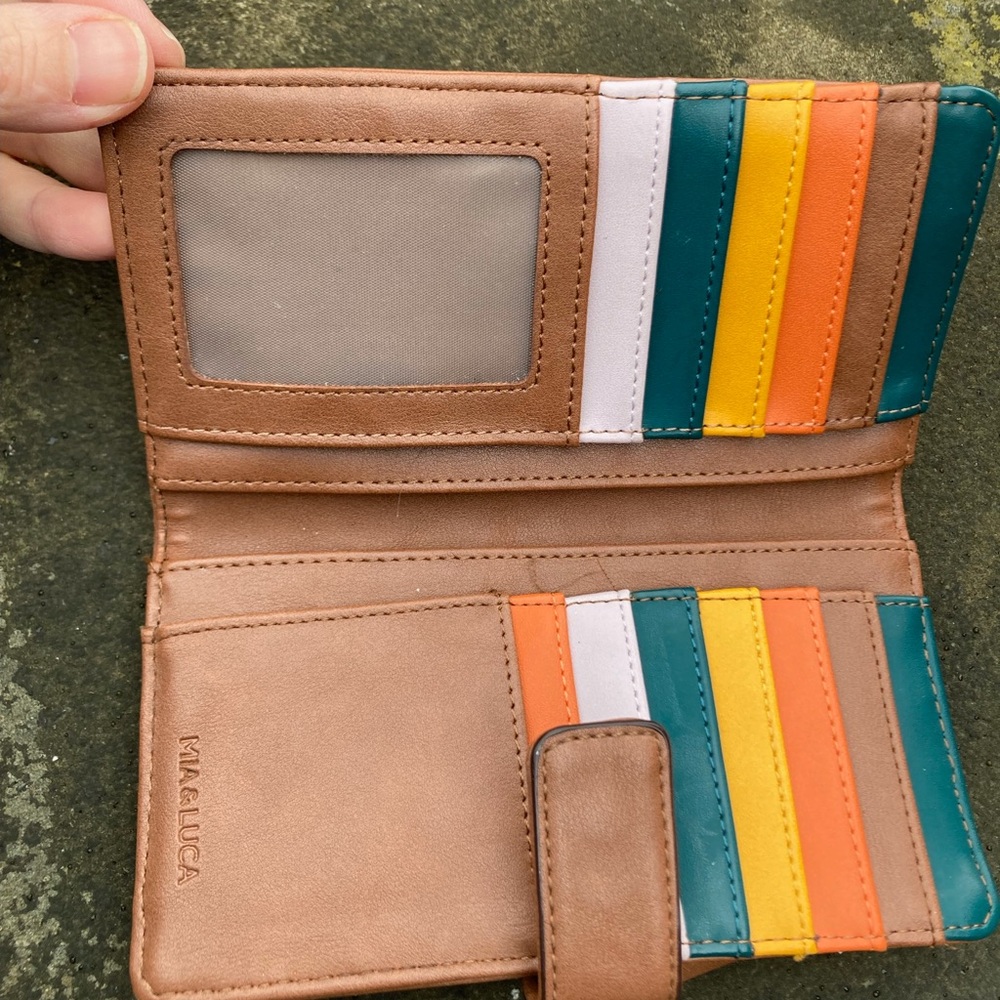 Mia & Luca wallet. Retro  stripes. Tan.